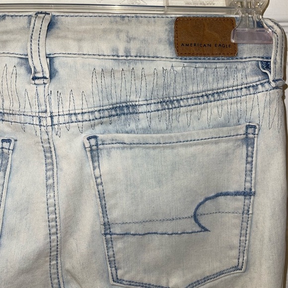 Light Wash AE Jeans! - Picture 5 of 5